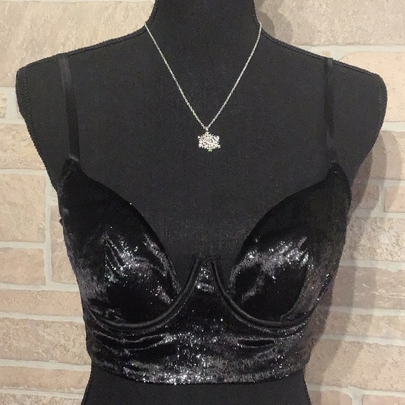 Victoria’s Secret - Sz 32D - very sexy balconet - Picture 3 of 7